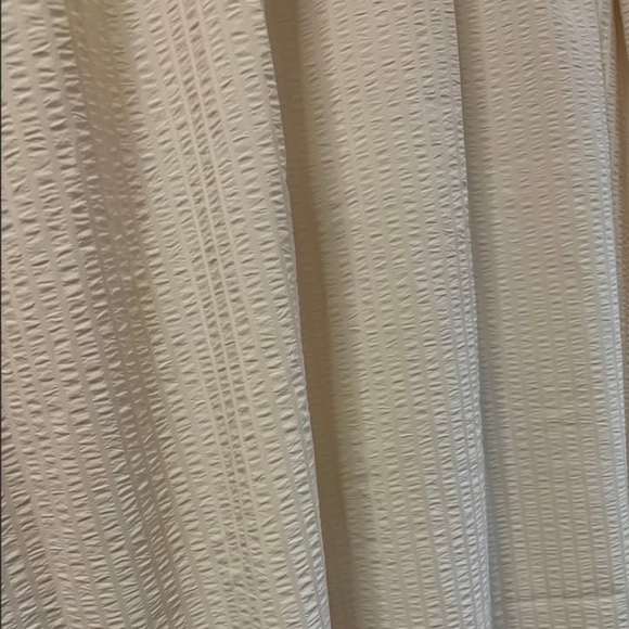 H&M Home Cream Seersucker Shower Curtain - Picture 2 of 4